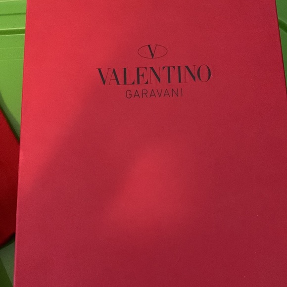 BRAND NEW Women’s Valentino Garavani Red Size 7 High Heels Box and Dust Bag - Picture 11 of 13